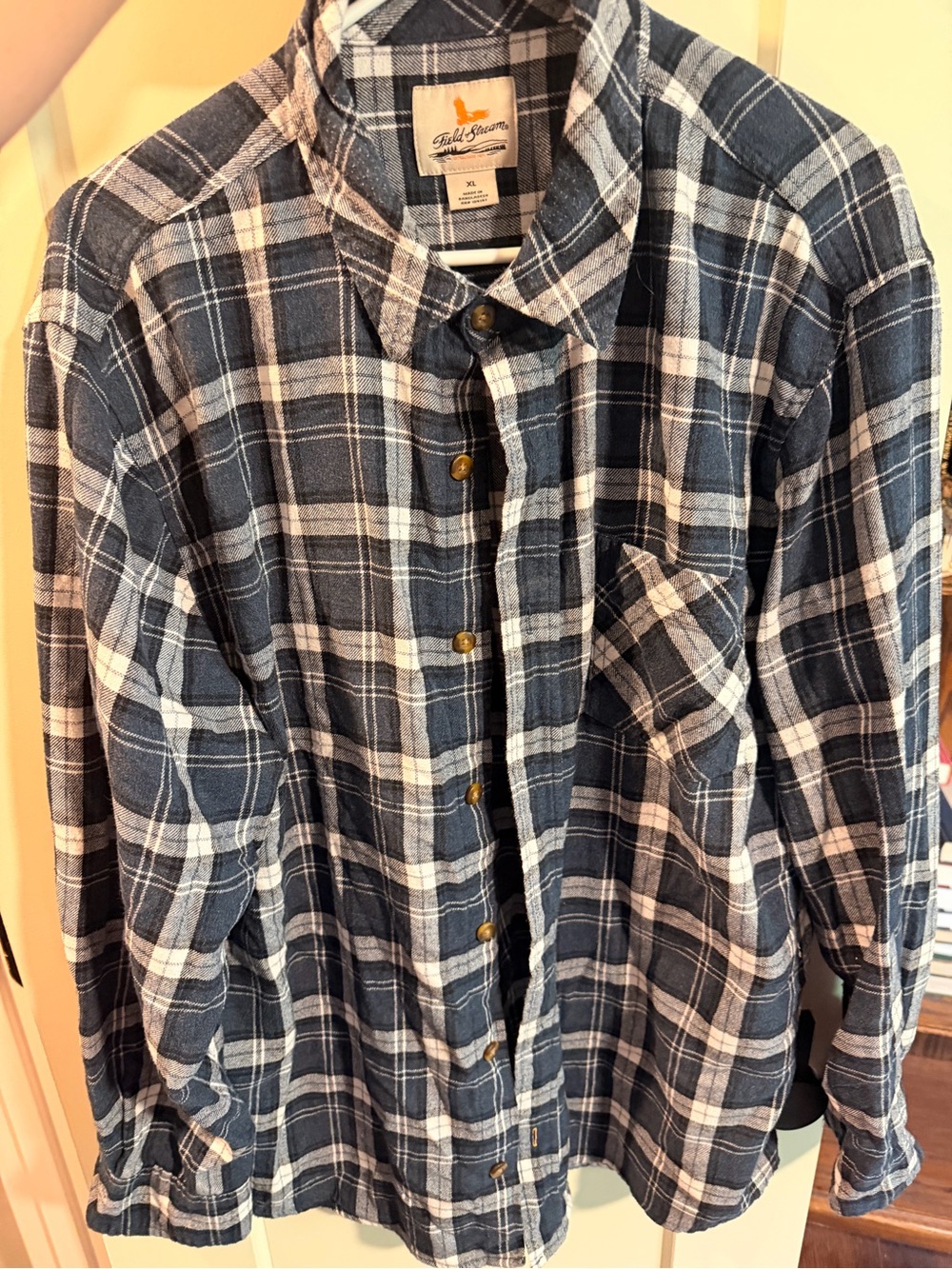 Field & Stream Blue and White Plaid Flannel Button-Up Shirt